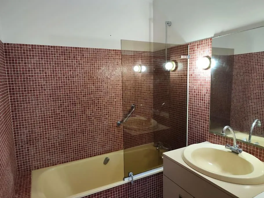 Holiday home A Deux Pas De La Mer, Au Calme Dans Le Bois Villa Roscoff